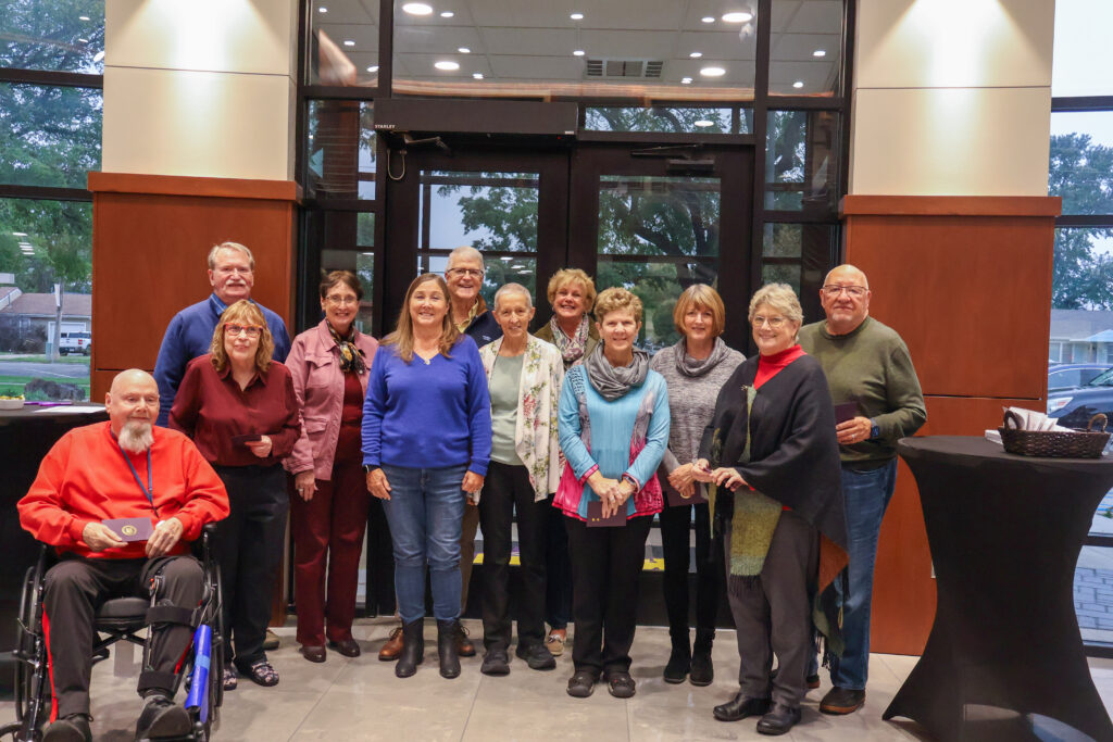 Group for Golden W/Purple W social